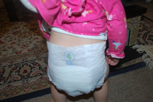 How Do You Diaper Your Baby Properly? What Are the Basics?